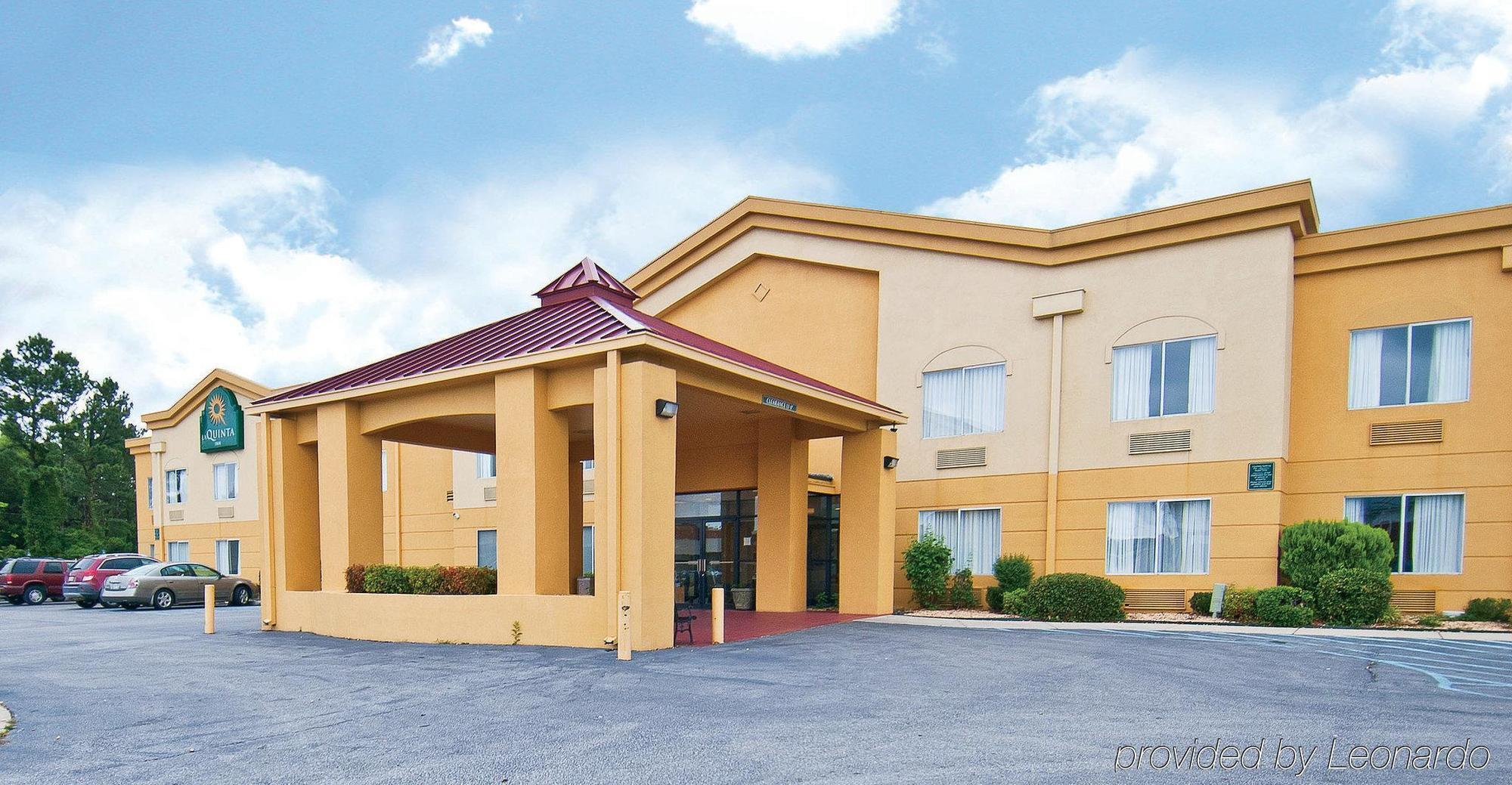 La Quinta Inn By Wyndham Decatur Alabama Exterior foto