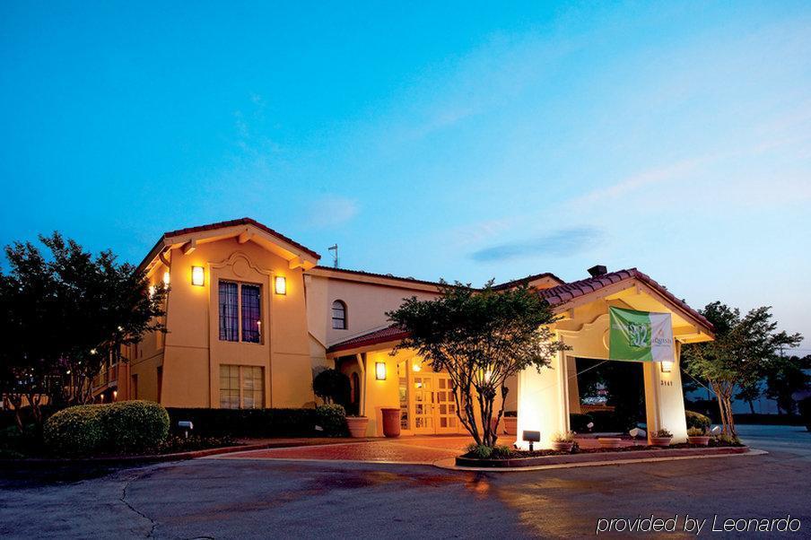 La Quinta Inn By Wyndham Decatur Alabama Exterior foto